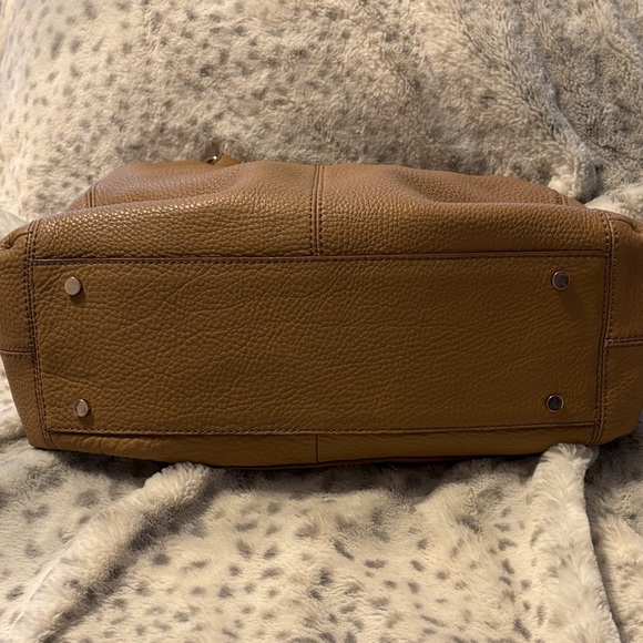 Banana Republic Pebbled Tan Leather Handbag - Picture 5 of 11